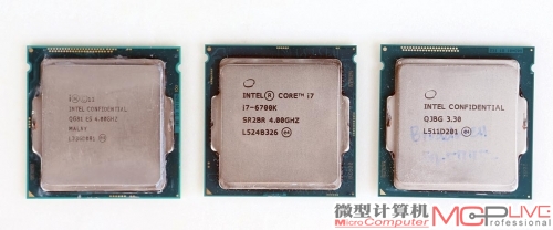 正式版Core i7 6700K处理器(中)对比Core i7 5775C(右)、Core i7 4790K(左)处理器。
